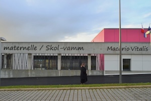 Miniature facade ecole maternelle Plestin
